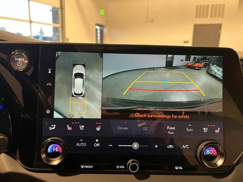 Used 2023 Lexus RX 350h image 18