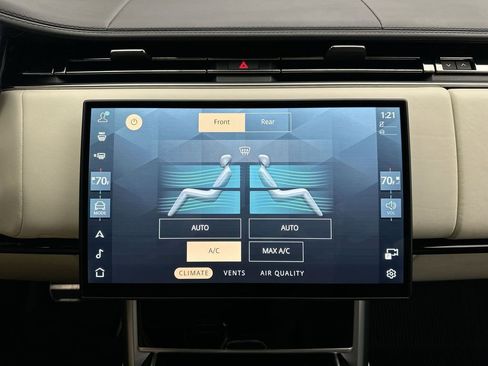Used 2024 Land Rover Range Rover SE AWD/4WD image 25