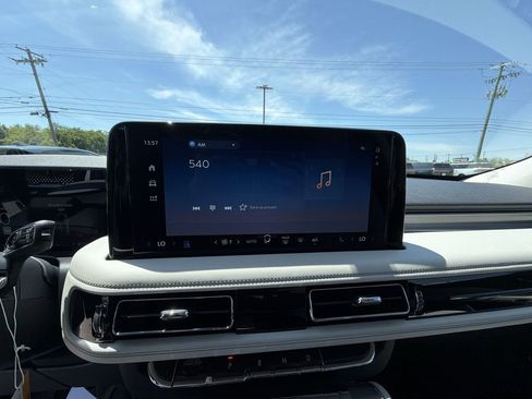 New 2026 Lincoln Aviator AWD image 16