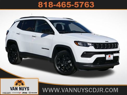 Used 2025 Jeep Compass Latitude w/ Convenience Group image 1