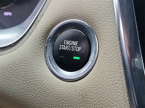 Certified 2023 Chevrolet Traverse LT image 24