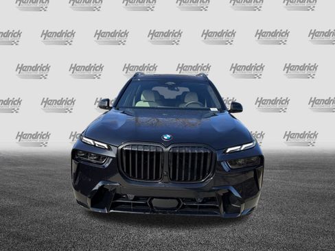 New 2026 BMW X7 xDrive40i image 3
