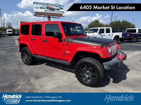 Used 2017 Jeep Wrangler Unlimited Sahara w/ Connectivity Group AWD/4WD image 1
