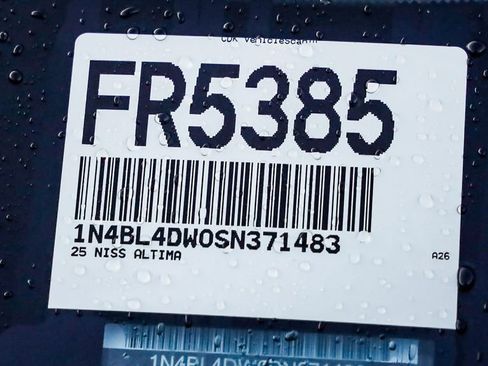 Used 2025 Nissan Altima 2.5 SV image 32