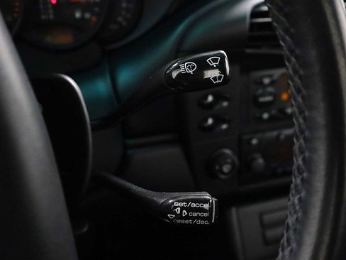 Used 2001 Porsche 911 Carrera image 28