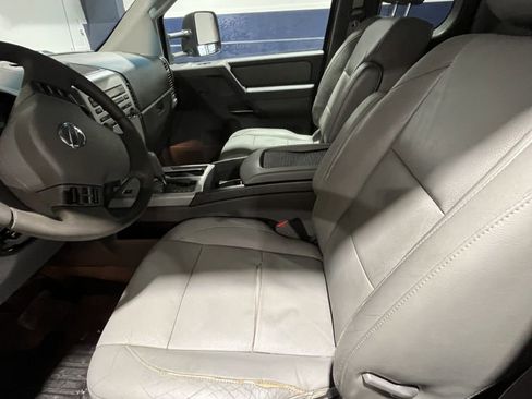 Used 2007 Nissan Titan LE w/ Tow Pkg image 5