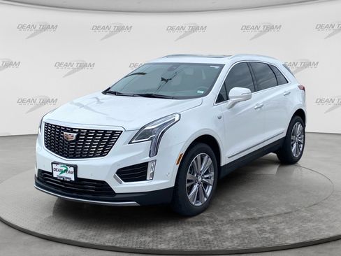 Used 2024 Cadillac XT5 Premium Luxury w/ Technology Package FWD image 3