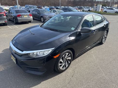 Used 2018 Honda Civic EX image 3