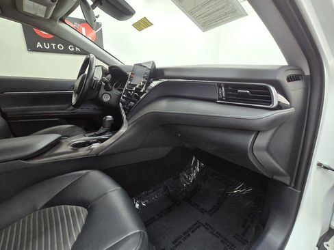 Used 2021 Toyota Camry SE FWD image 22