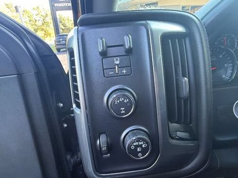 Used 2017 Chevrolet Silverado 2500 LTZ w/ Vortec Plus Package AWD/4WD image 20