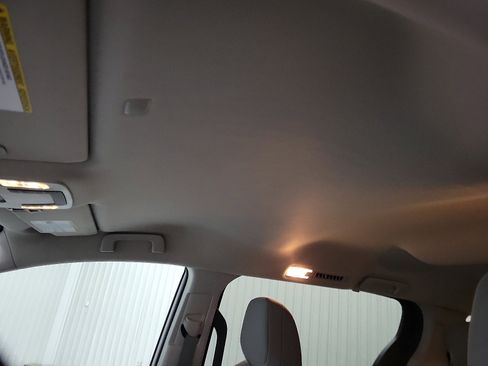 Certified 2021 Toyota Sienna LE image 12