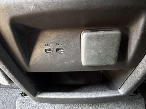 Used 2024 Chevrolet Traverse Z71 AWD/4WD image 14