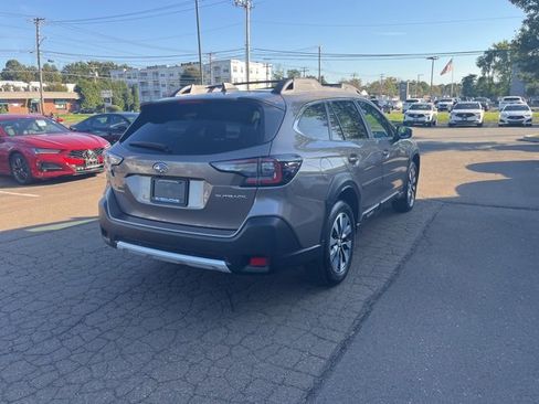 Used 2024 Subaru Outback Limited image 12