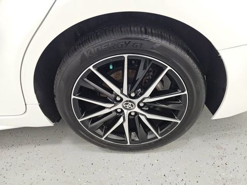 Used 2024 Toyota Camry SE w/ Cold Weather Package AWD/4WD image 11