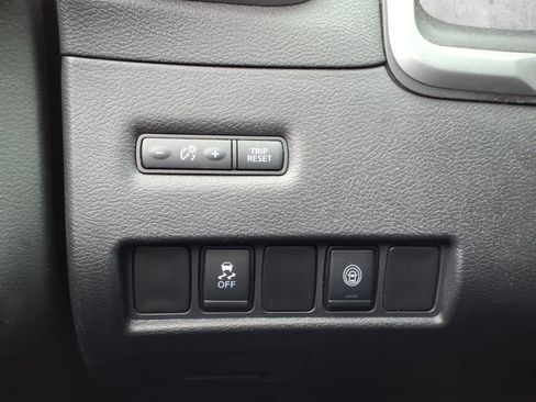 Used 2021 Nissan Murano S image 24