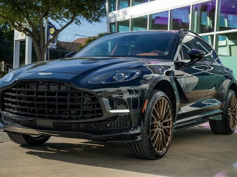 New 2026 Aston Martin DBX 707 image 5