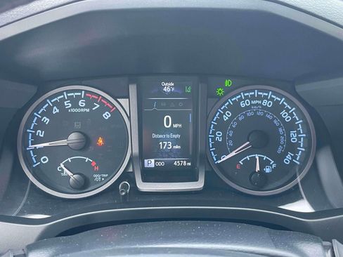 Used 2023 Toyota Tacoma TRD Sport image 25