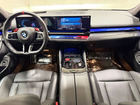 Used 2025 BMW M5 w/ Carbon Package image 36