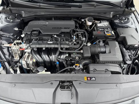 Certified 2023 Hyundai Elantra SE image 20