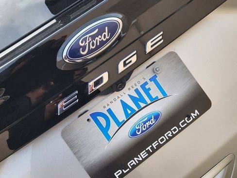 Used 2024 Ford Edge SEL image 11