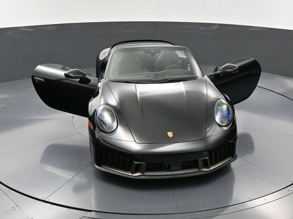 Certified 2026 Porsche 911 GTS RWD image 38