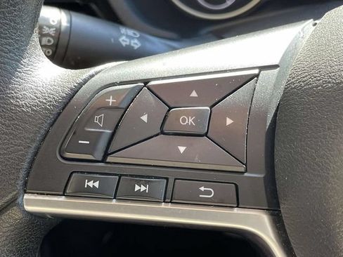 Used 2023 Nissan Sentra SV FWD image 19