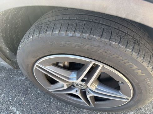 Used 2020 Mercedes-Benz GLC 300 4MATIC image 24