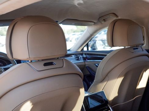 Certified 2023 Bentley Flying Spur W12 image 39