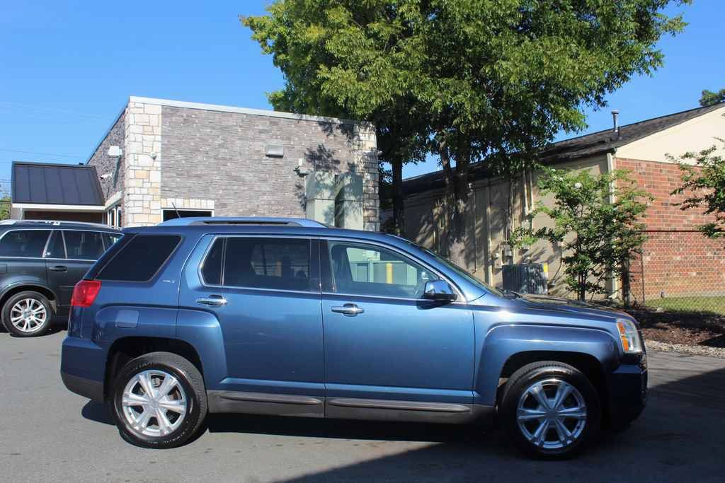 Used 2017 GMC Terrain SLT w/ Open Road Package AWD/4WD image 4
