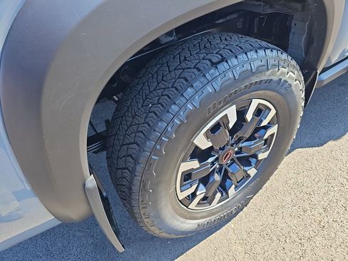 Used 2023 Nissan Frontier PRO-4X w/ Technology Package image 14