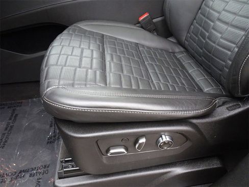 Certified 2023 Cadillac Escalade ESV Sport Platinum w/ LPO, ONYX Package image 9