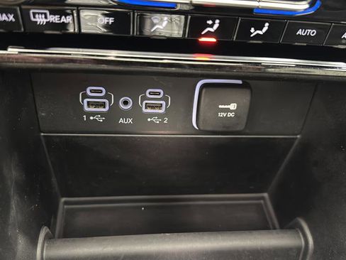 Used 2024 Jeep Grand Cherokee L Limited AWD/4WD image 24
