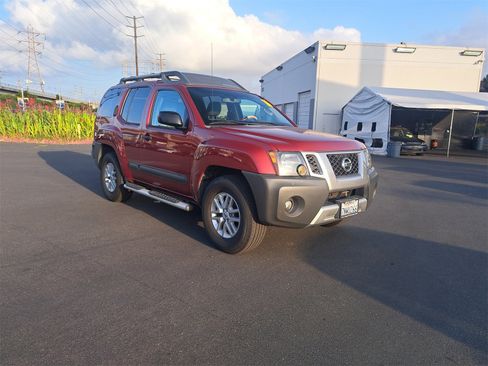 Used 2015 Nissan Xterra S w/ Value Package image 3