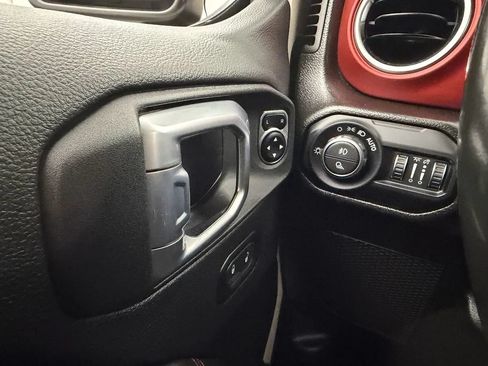 Used 2022 Jeep Gladiator Rubicon w/ LED Lighting Group AWD/4WD image 16