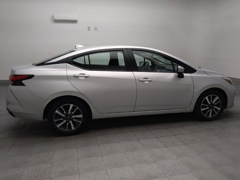 Used 2025 Nissan Versa SV FWD image 10