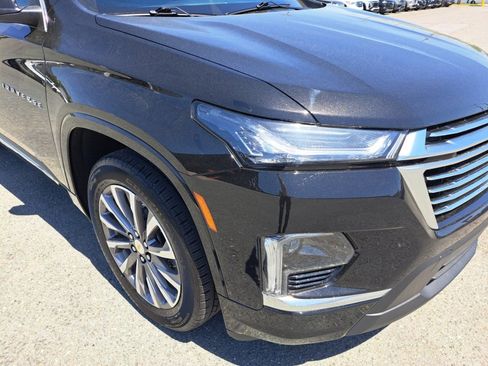 Certified 2023 Chevrolet Traverse Premier FWD image 16
