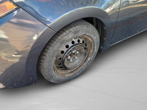 Used 2015 Toyota Corolla LE image 30