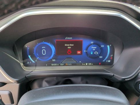 Used 2022 Ford Escape Titanium FWD image 18
