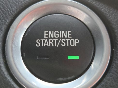 Used 2021 Chevrolet Equinox Premier image 35