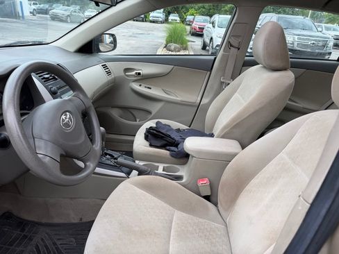 Used 2009 Toyota Corolla LE FWD image 5