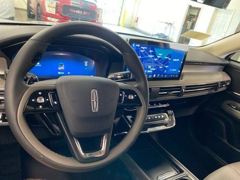 New 2024 Lincoln Corsair AWD w/ Equipment Group 101A image 29