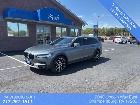 Used 2019 Volvo V90 T6 Cross Country w/ Advanced Package AWD/4WD image 1
