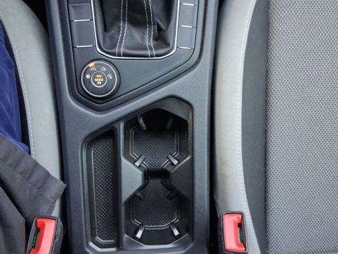 Used 2022 Volkswagen Taos S image 21