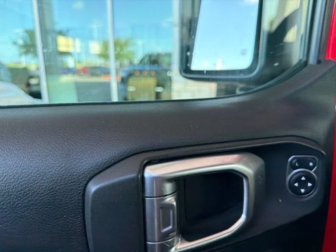 Used 2020 Jeep Gladiator Sport w/ Quick Order Package 24S AWD/4WD image 7