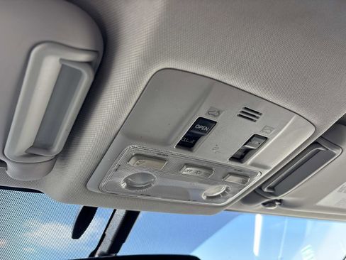 Used 2013 Toyota RAV4 Limited image 26