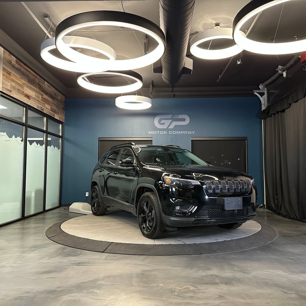 Used 2019 Jeep Cherokee Latitude Plus AWD/4WD image 1
