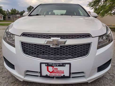 Used 2014 Chevrolet Cruze LT FWD image 2