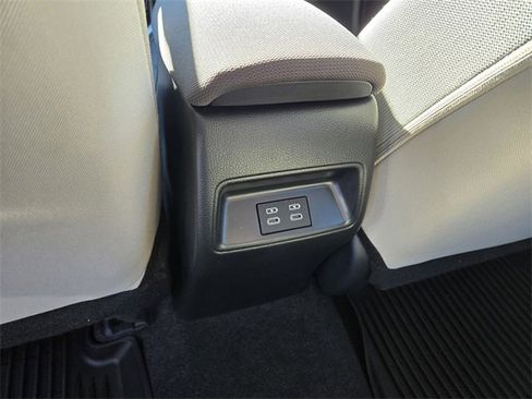 Used 2025 Toyota Corolla LE image 15