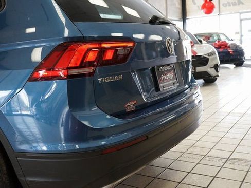 Used 2018 Volkswagen Tiguan S image 14
