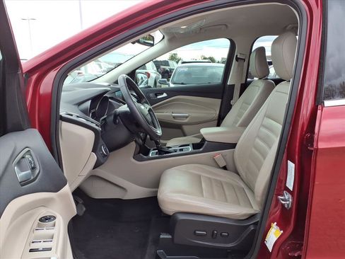 Used 2018 Ford Escape Titanium image 18